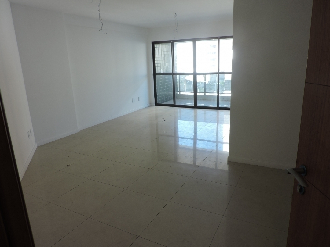 Apartamento à venda com 3 quartos, 144m² - Foto 9