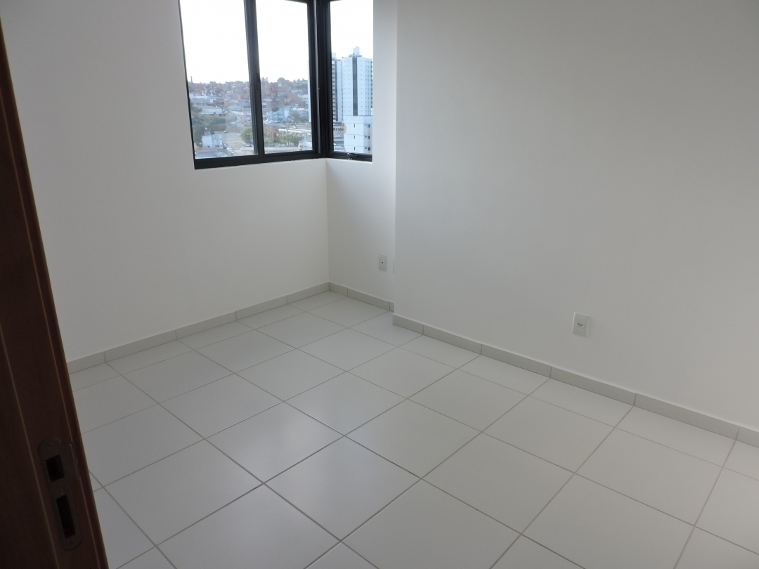 Apartamento à venda com 3 quartos, 93m² - Foto 9