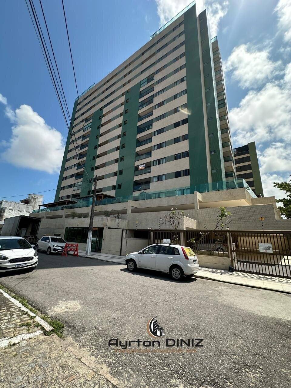 Apartamento à venda e temporada com 3 quartos, 7583m² - Foto 1