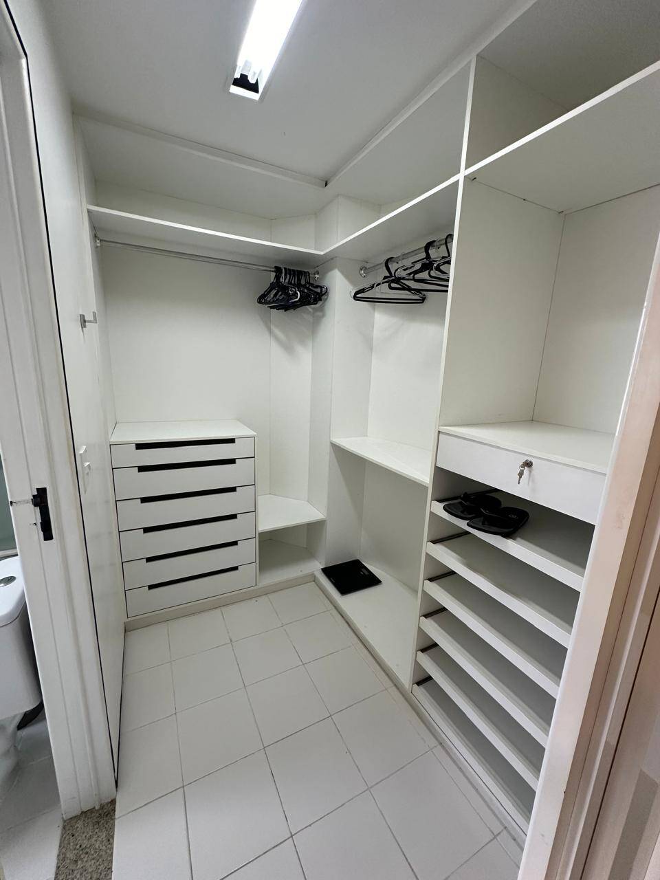 Apartamento para alugar com 4 quartos, 157m² - Foto 16