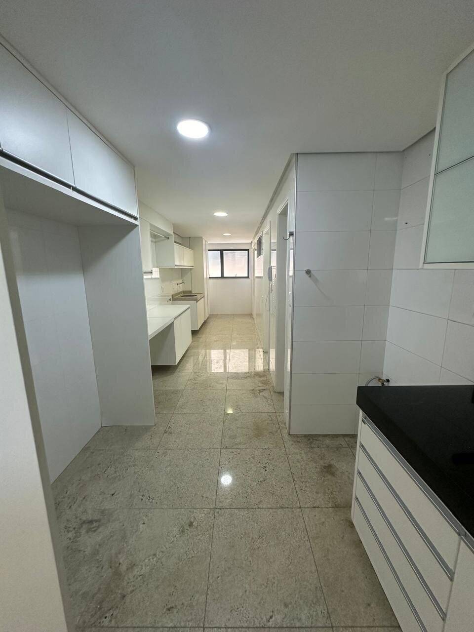 Apartamento para alugar com 4 quartos, 284m² - Foto 23